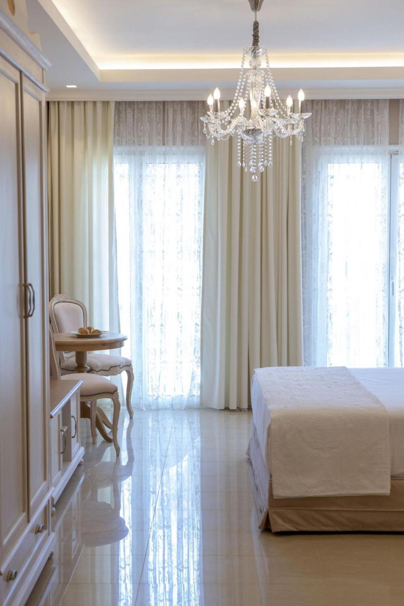 Vk Luxury Suites - Private Parking - Adults Only نيدري المظهر الخارجي الصورة
