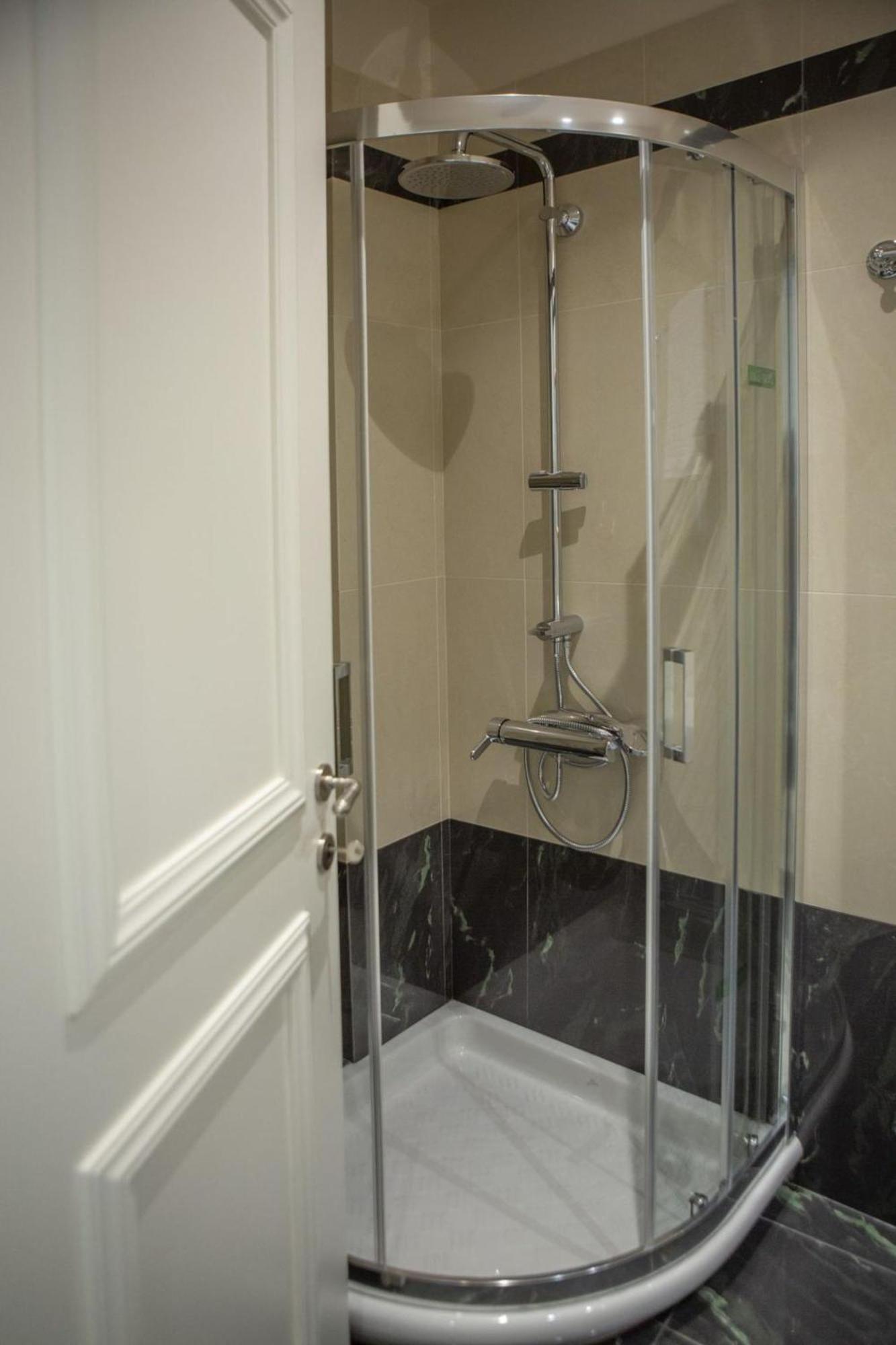 Vk Luxury Suites - Private Parking - Adults Only نيدري المظهر الخارجي الصورة