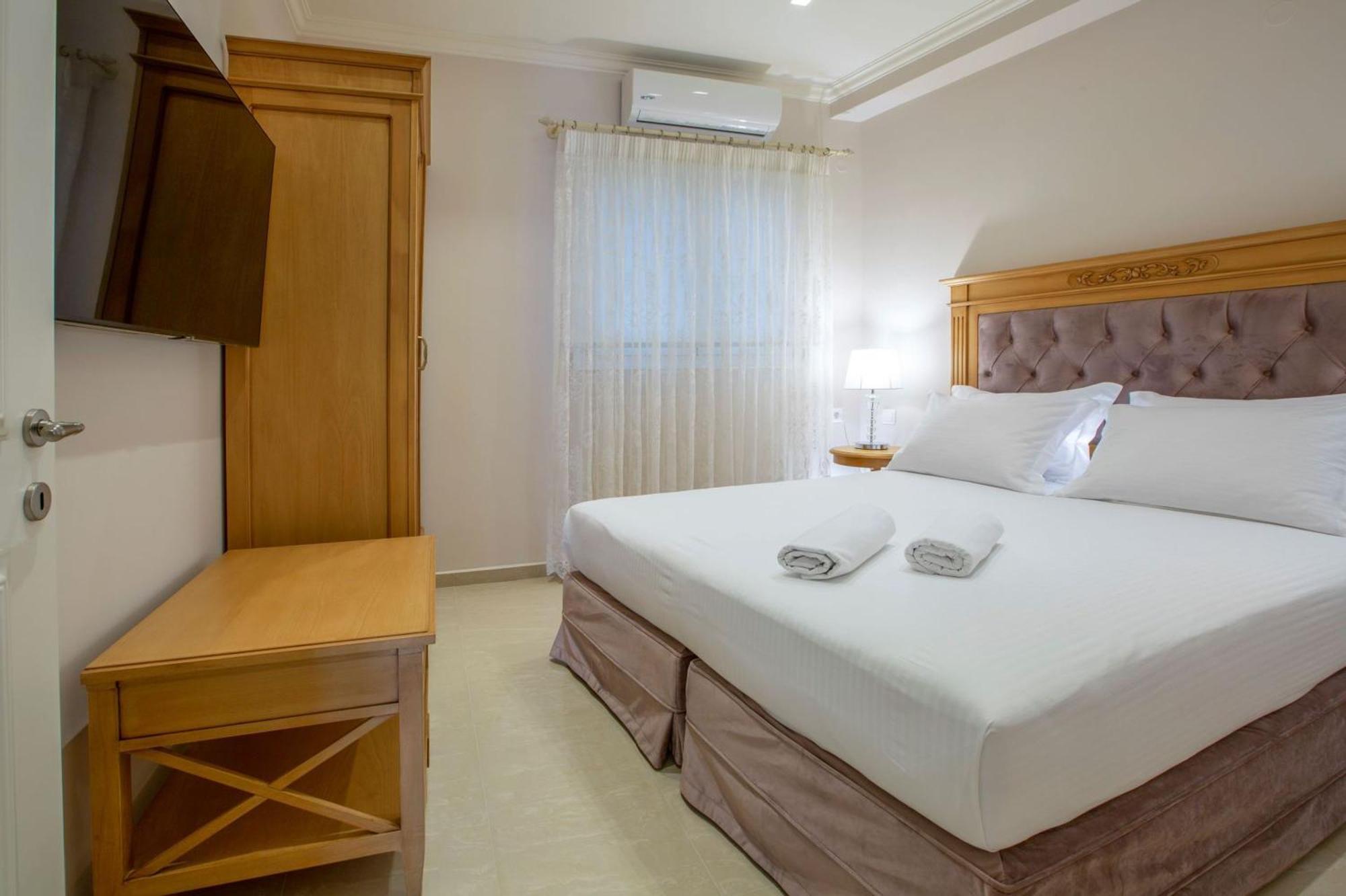 Vk Luxury Suites - Private Parking - Adults Only نيدري المظهر الخارجي الصورة