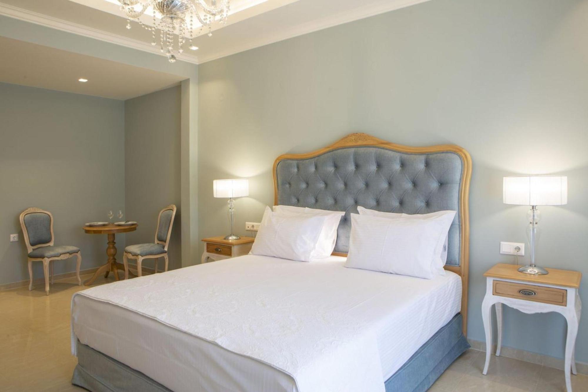 Vk Luxury Suites - Private Parking - Adults Only نيدري المظهر الخارجي الصورة