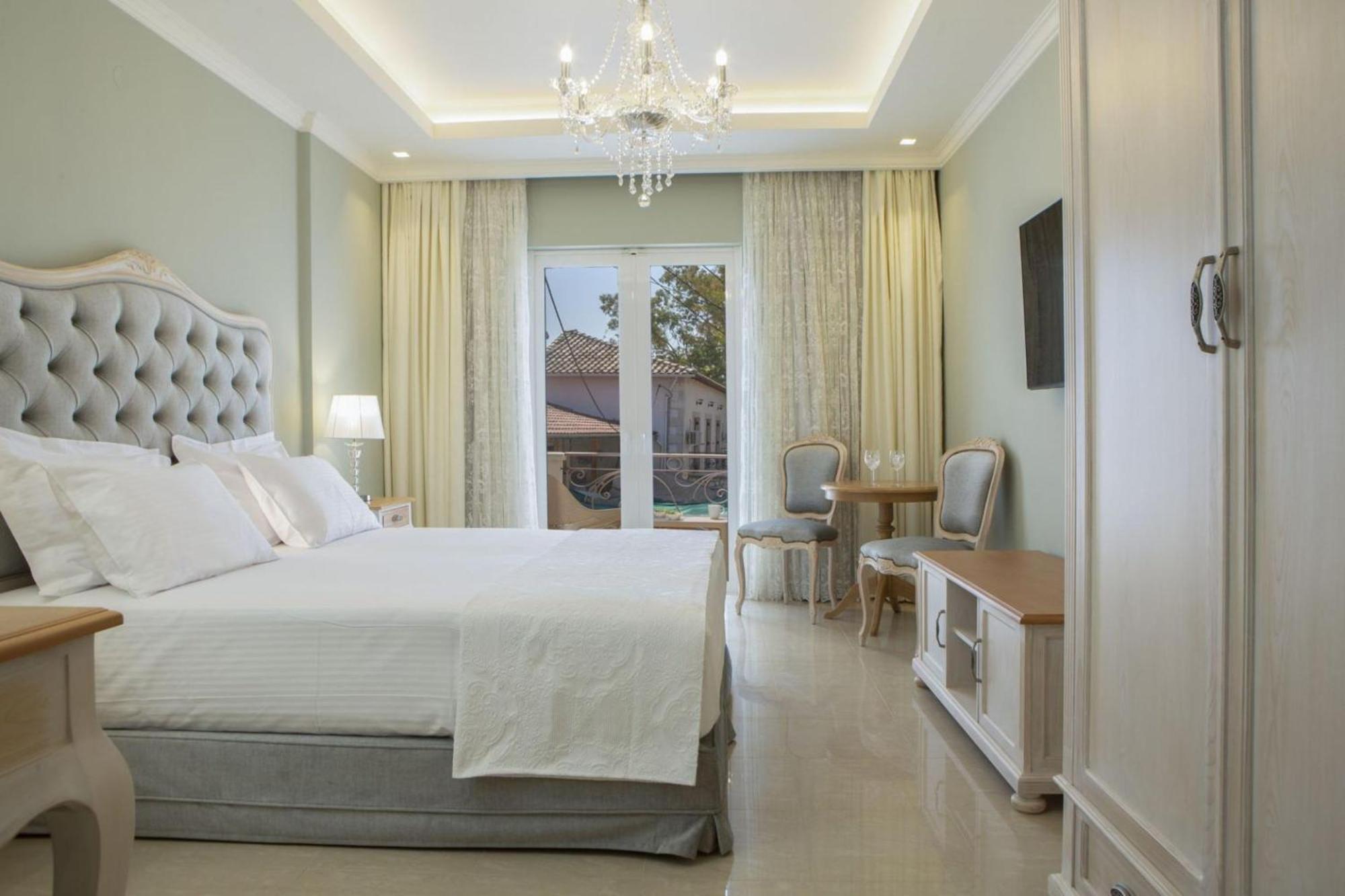 Vk Luxury Suites - Private Parking - Adults Only نيدري المظهر الخارجي الصورة