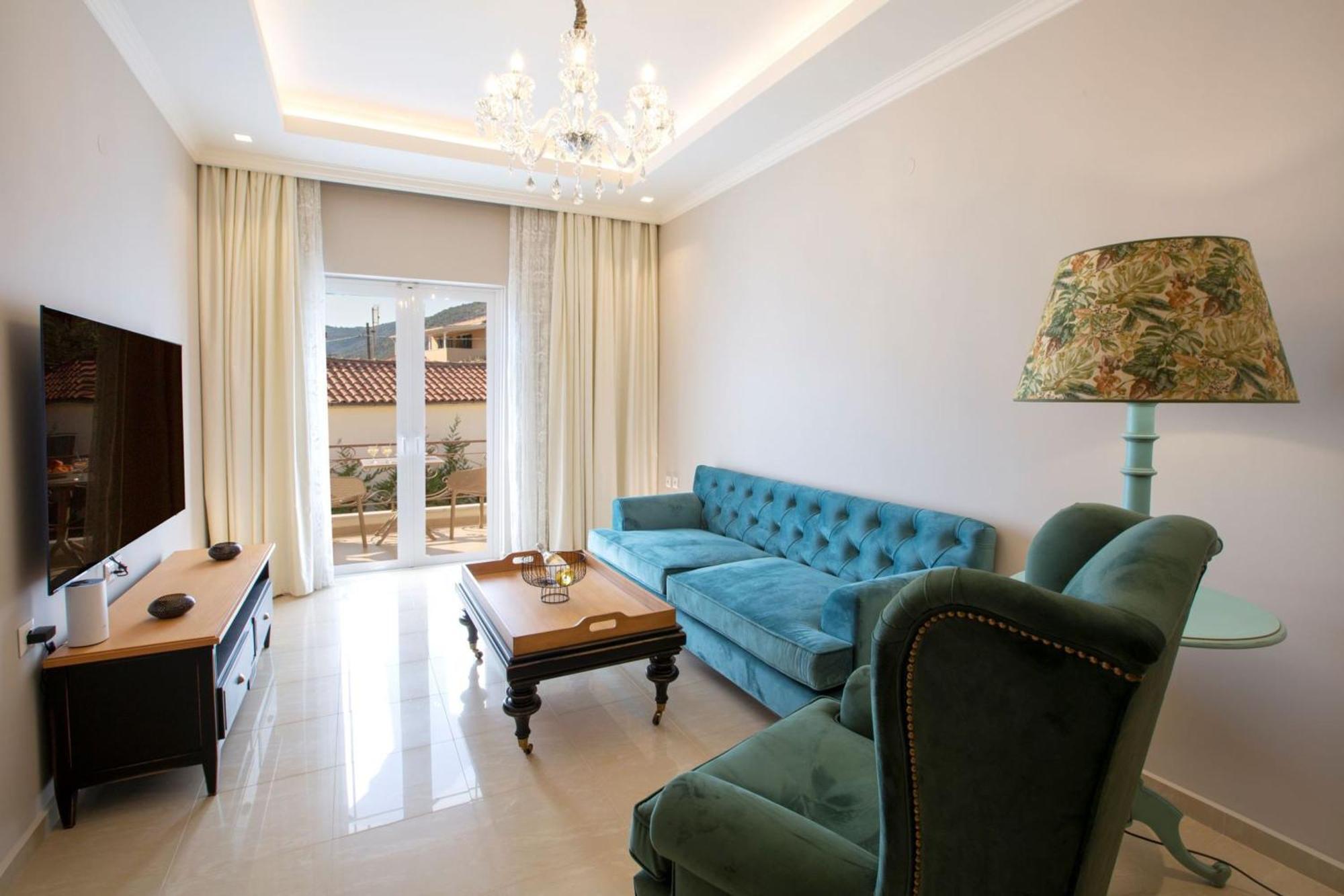 Vk Luxury Suites - Private Parking - Adults Only نيدري المظهر الخارجي الصورة