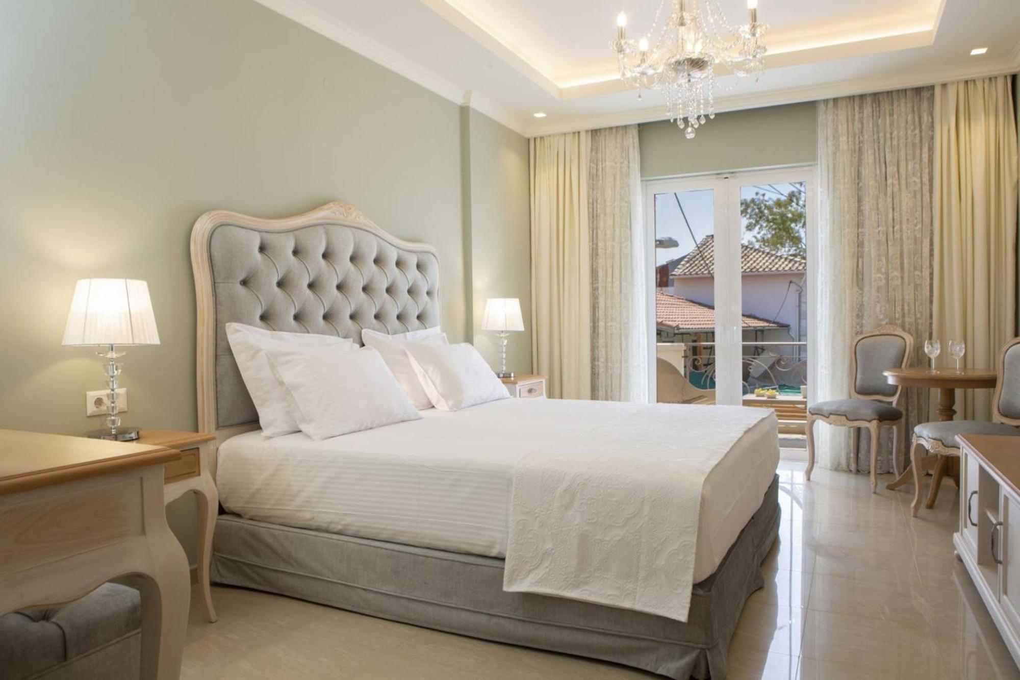 Vk Luxury Suites - Private Parking - Adults Only نيدري المظهر الخارجي الصورة